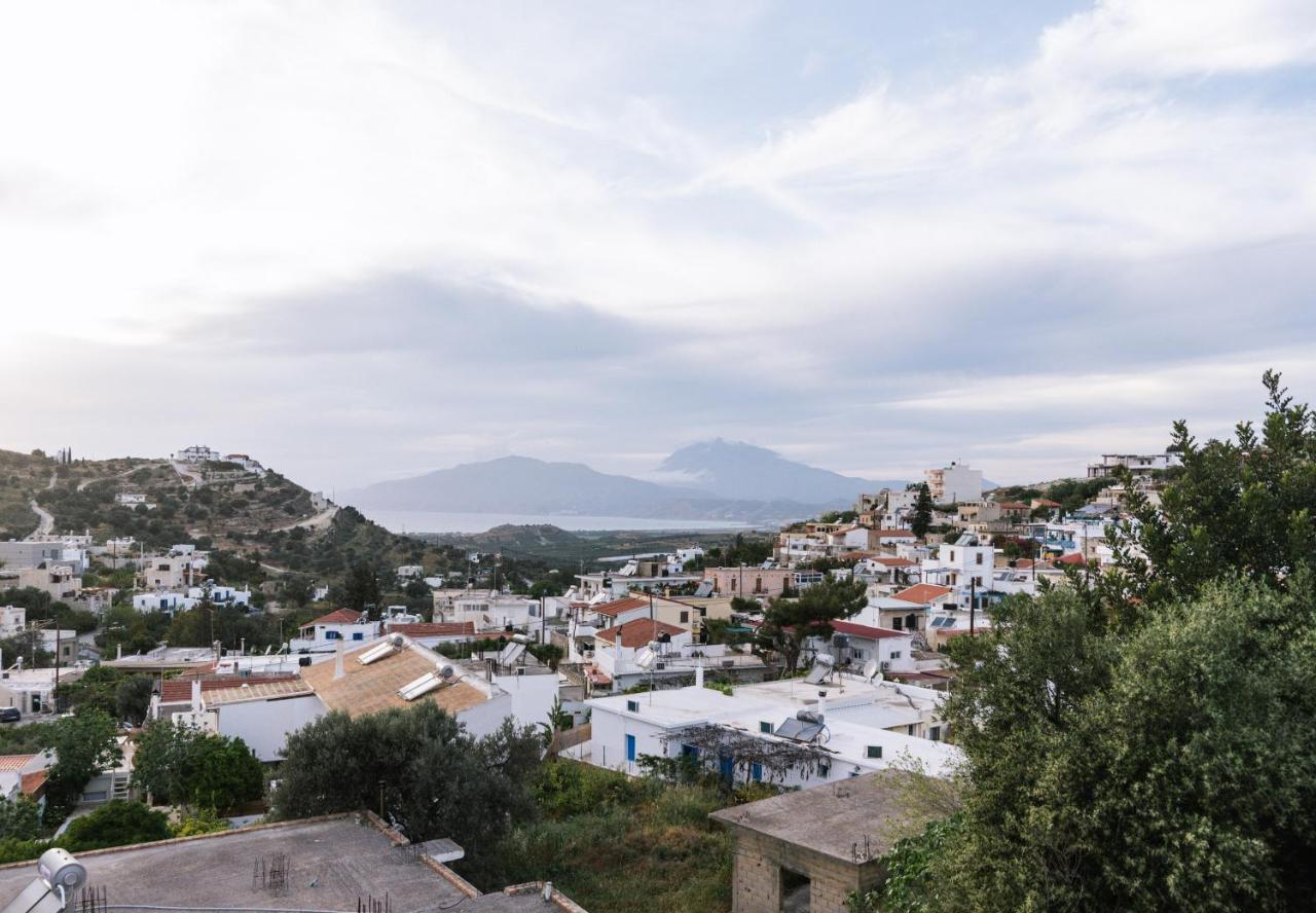 Lychnos Apartments Kamilari Buitenkant foto