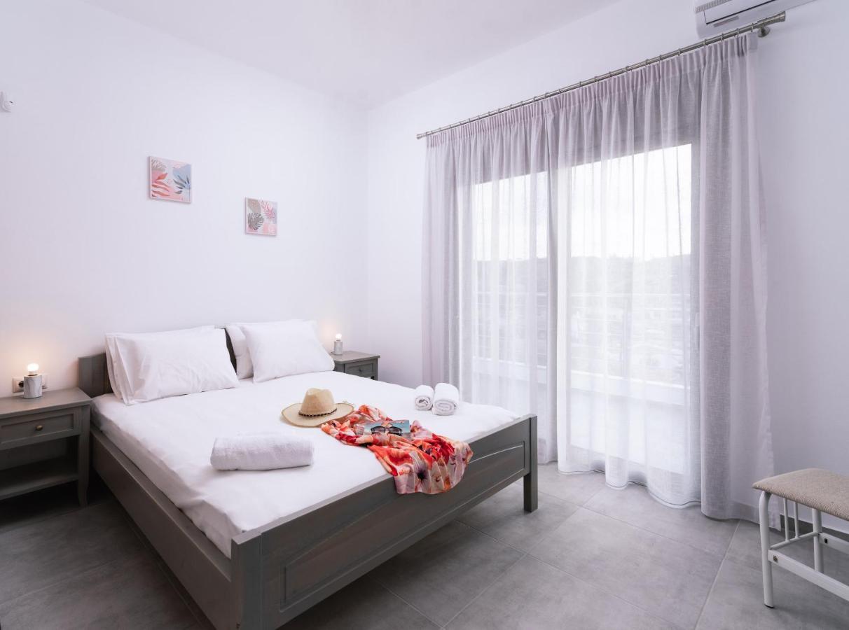 Lychnos Apartments Kamilari Buitenkant foto